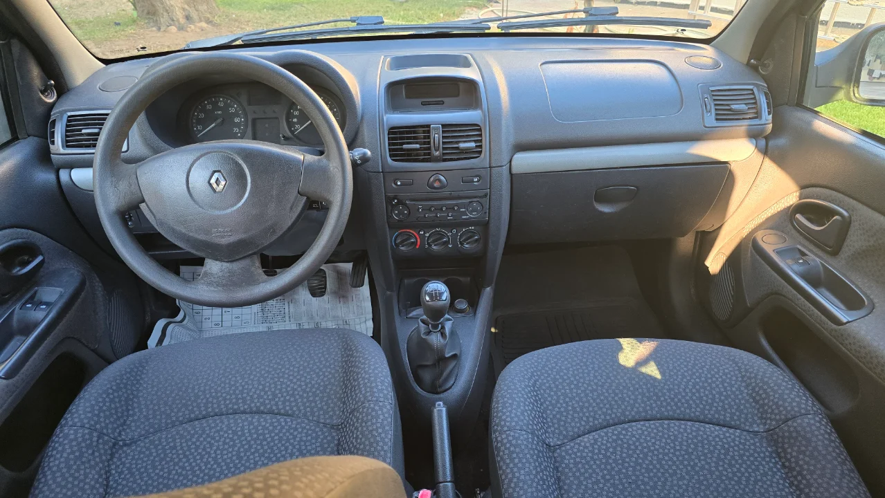 Renault Clio - Photo 2
