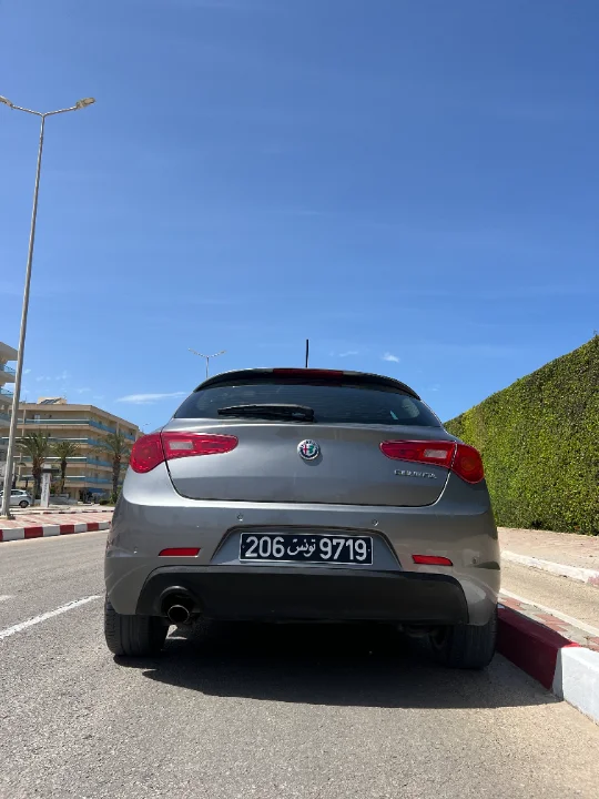 Alfa romeo GIULIETTA - Photo 6