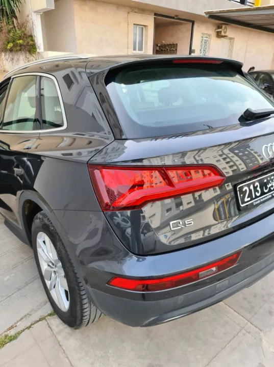 Audi Q5 - Photo 2