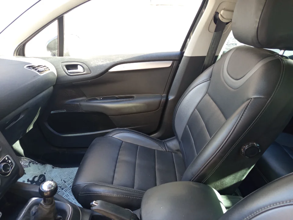Citroen C4 - Photo 4