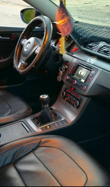 Volkswagen Passat - Photo 5