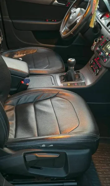 Volkswagen Passat - Photo 4