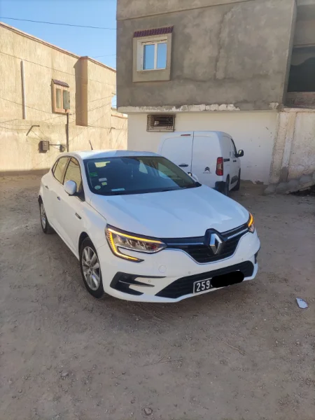 Renault Megane - Photo 6