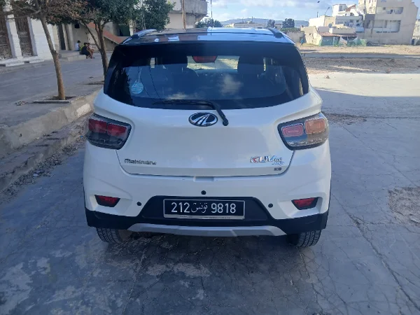 Mahindra KUV 100 - Photo 3