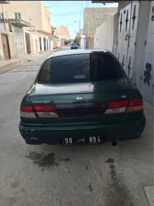 Nissan Maxima - Photo 4