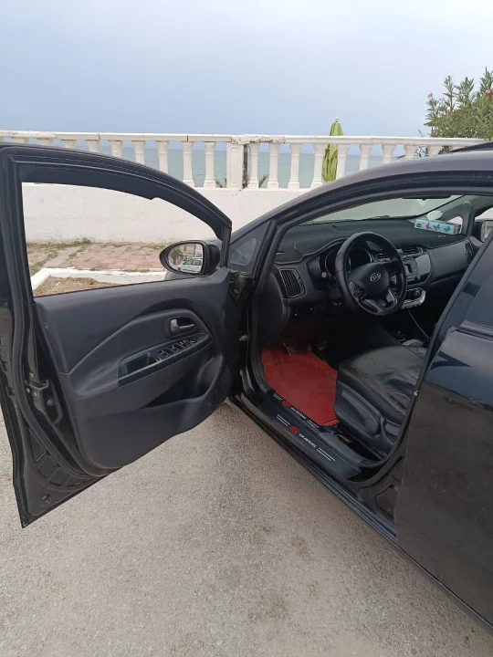 Kia RIO - Photo 6