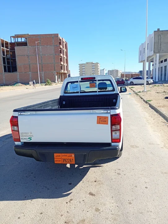 Isuzu SERIE N - Photo 4