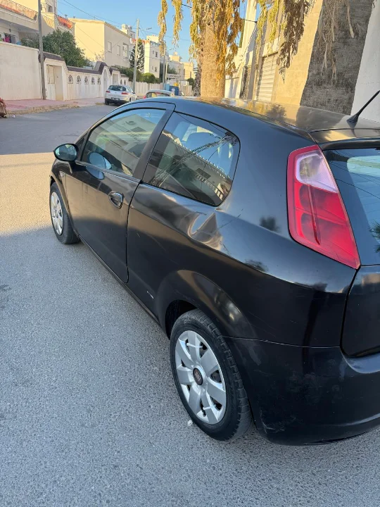 Fiat GRANDE PUNTO - Photo 9