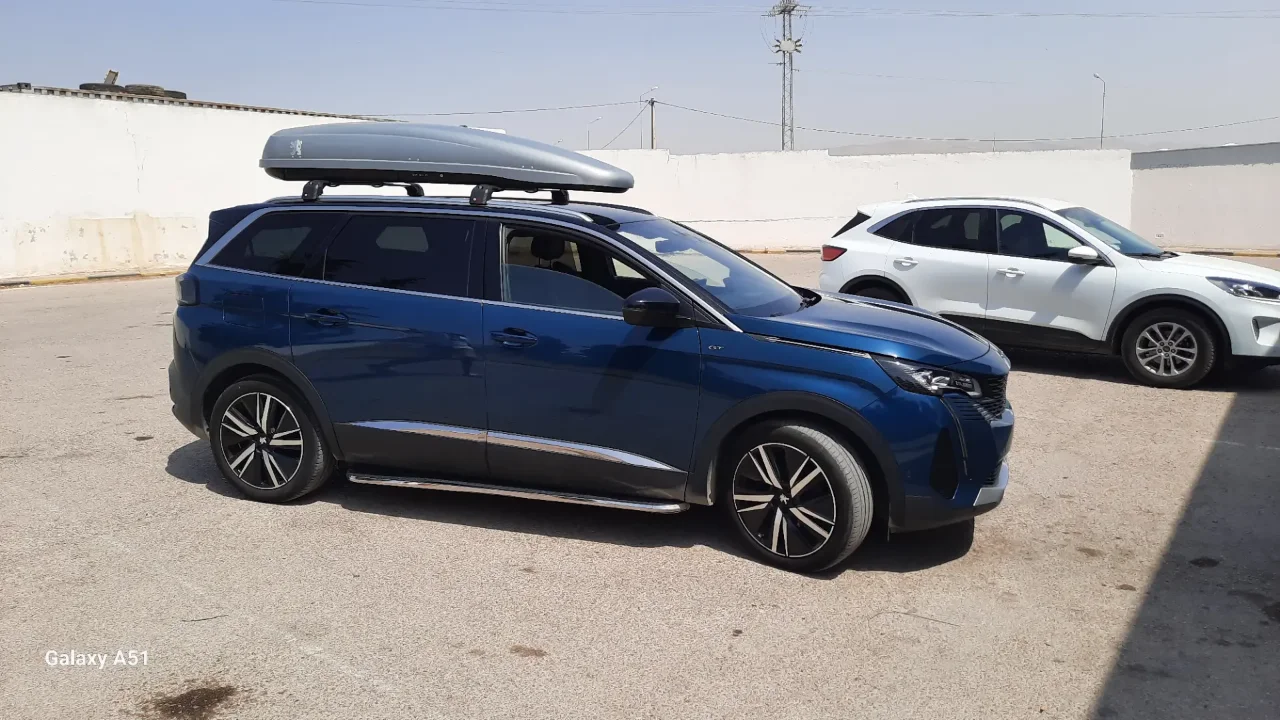 Peugeot 5008 2021