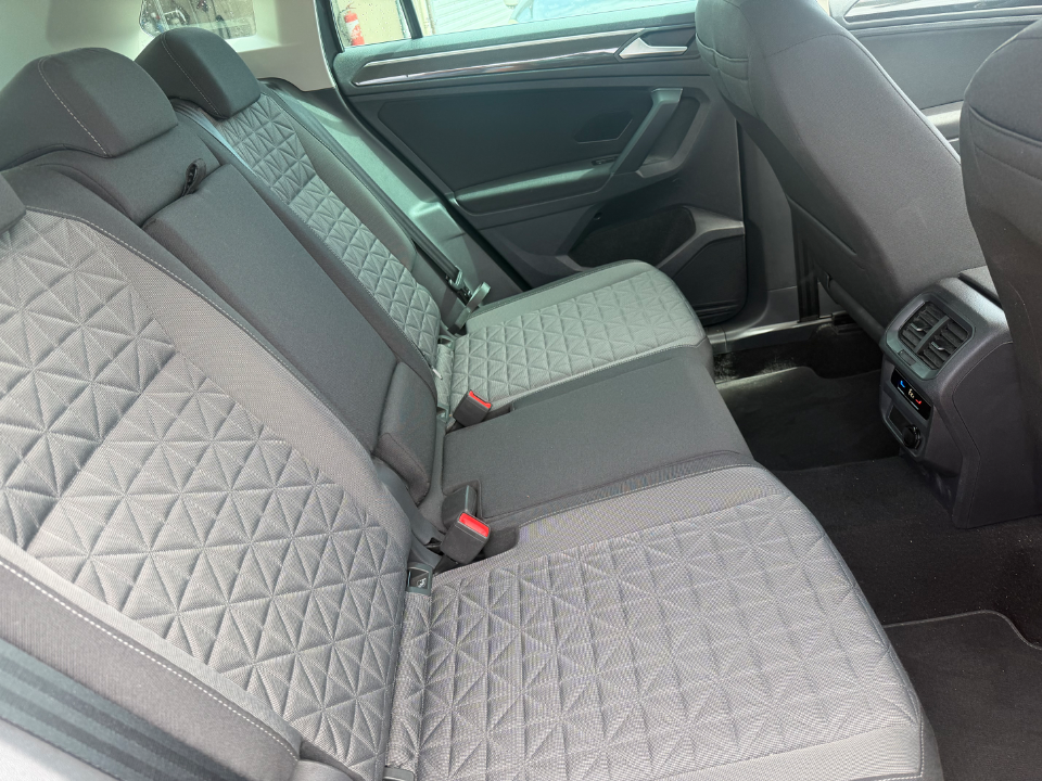 Volkswagen Tiguan - Photo 4