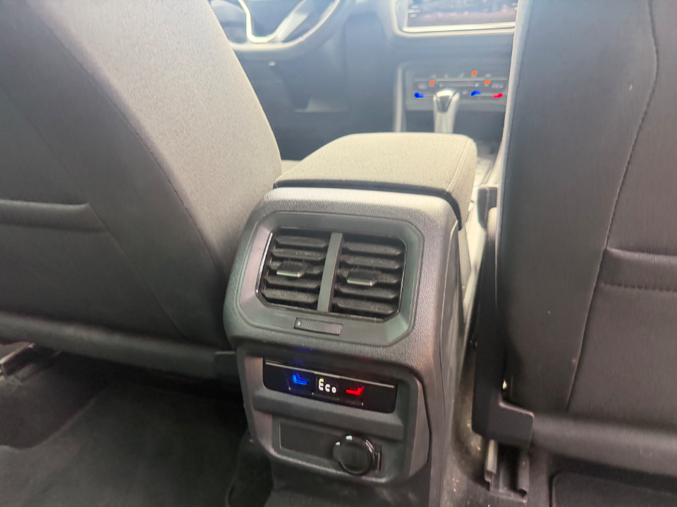 Volkswagen Tiguan - Photo 3