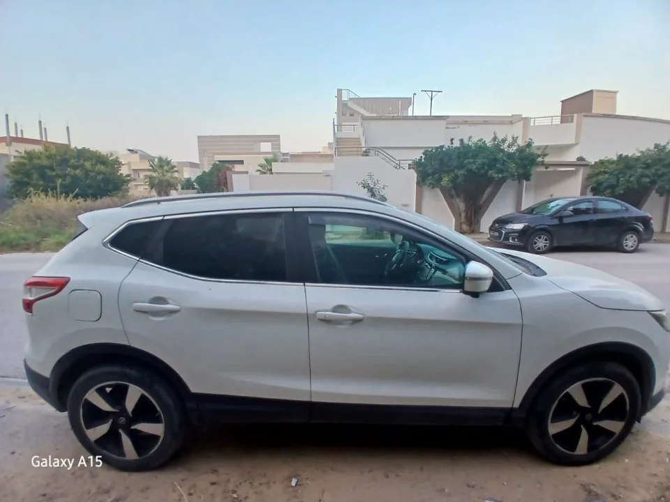Nissan Qashqai - Photo 3