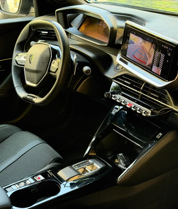 Peugeot 2008 - Photo 6