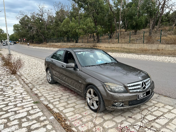 Mercedes Classe c 2009 Essence