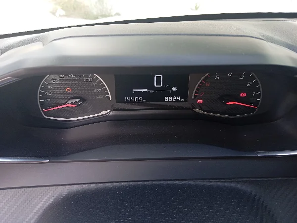 Peugeot 208 - Photo 5