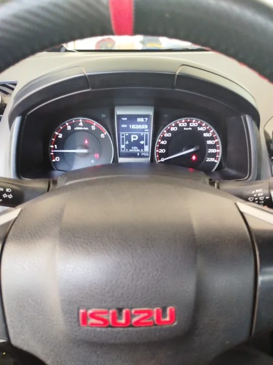 Isuzu D MAX - Photo 7