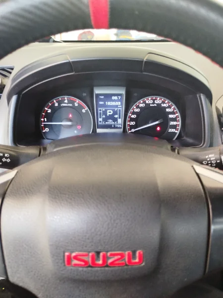 Isuzu D MAX - Photo 7