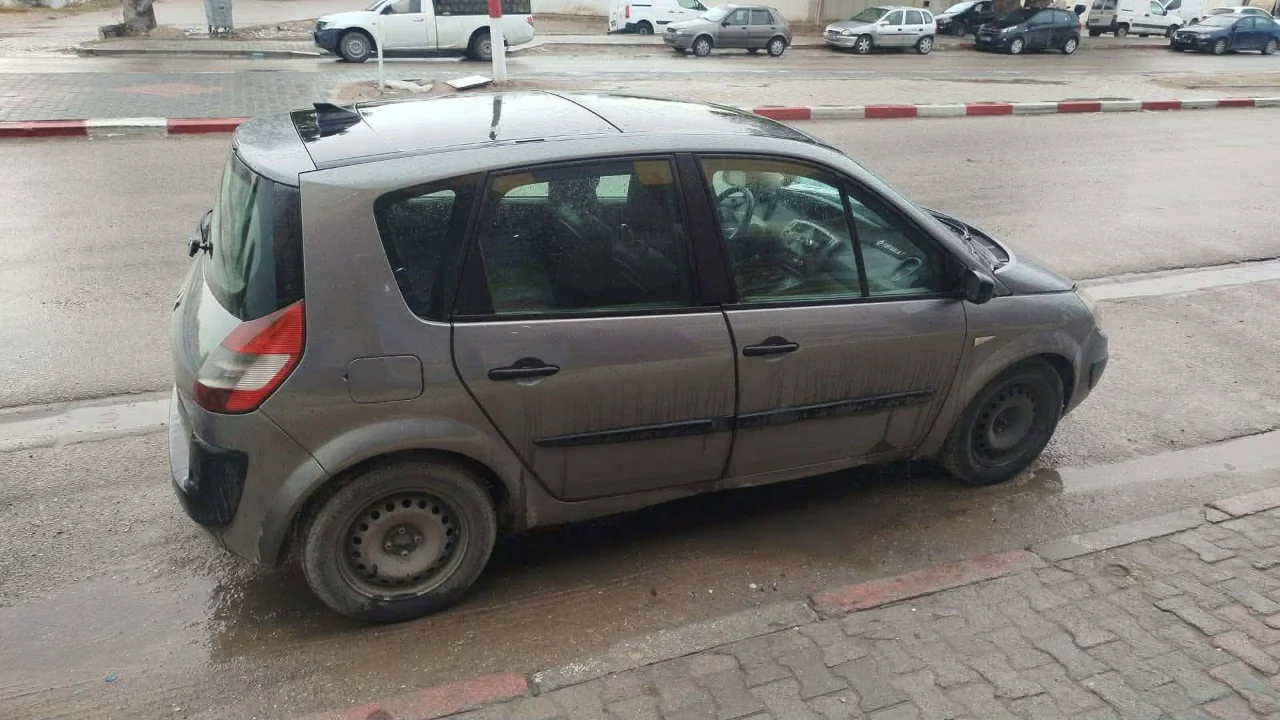 Renault Scenic - Photo 3