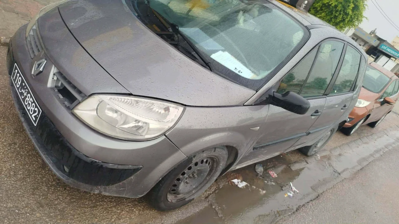 Renault Scenic - Photo 2