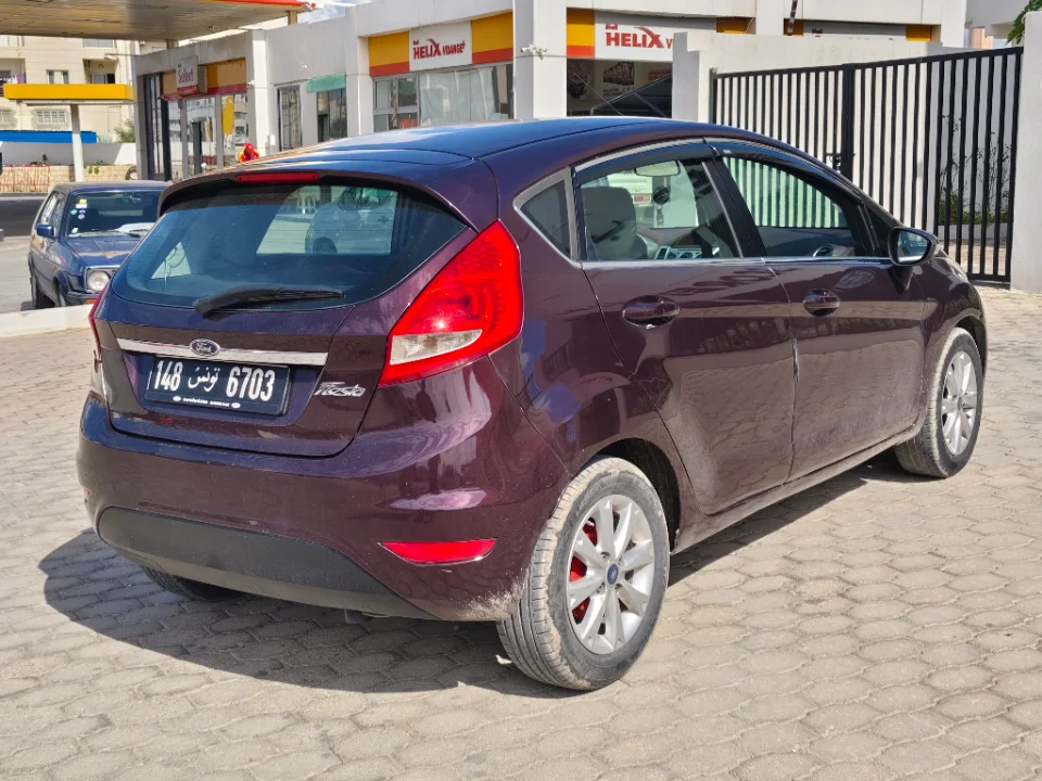 Ford FIESTA - Photo 3
