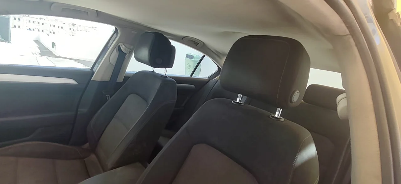 Volkswagen Passat - Photo 3