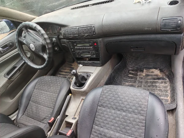 Volkswagen Passat - Photo 5