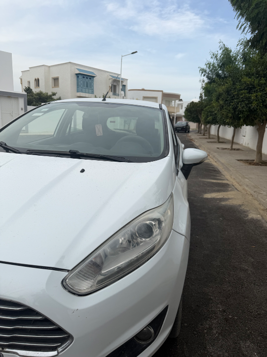 Ford FIESTA - Photo 7