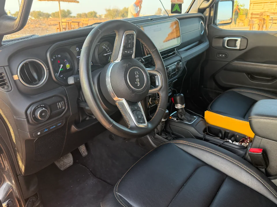 Jeep WRANGLER - Photo 6