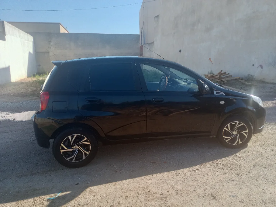 Chevrolet AVEO - Photo 10