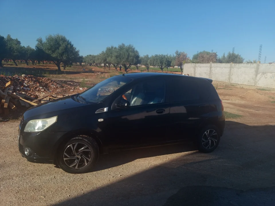 Chevrolet AVEO - Photo 8