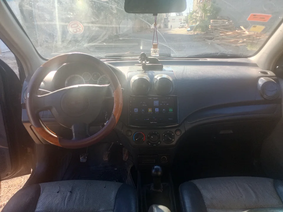 Chevrolet AVEO - Photo 2