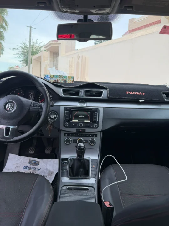 Volkswagen Passat - Photo 4