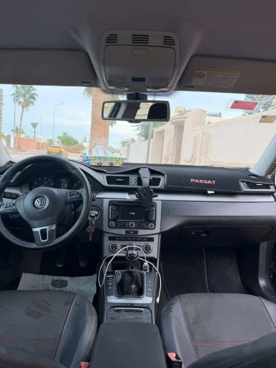 Volkswagen Passat - Photo 2