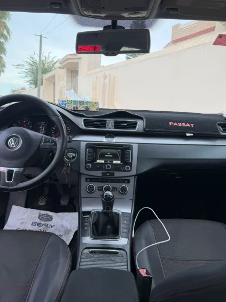 Volkswagen Passat - Photo 4