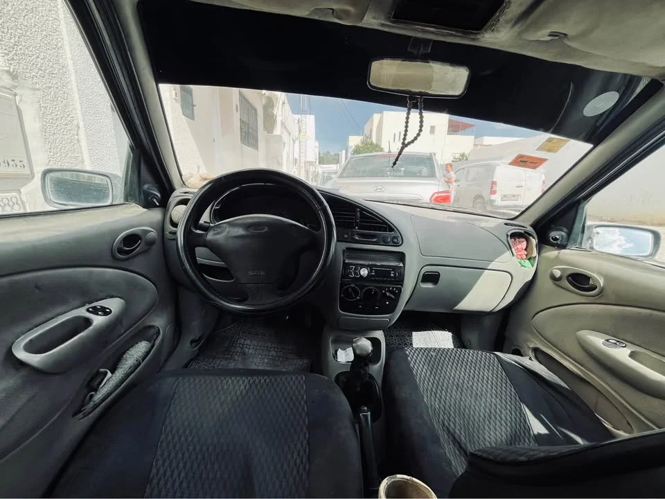 Ford FIESTA - Photo 3