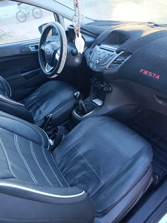 Ford FIESTA - Photo 9