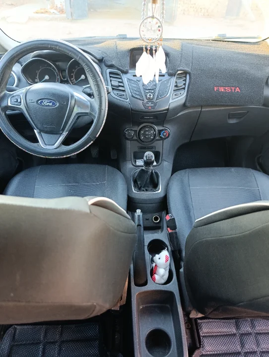 Ford FIESTA - Photo 7