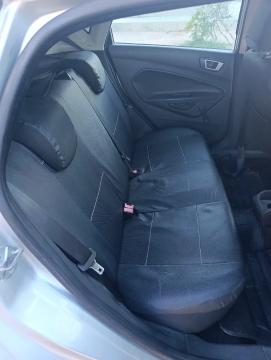 Ford FIESTA - Photo 6
