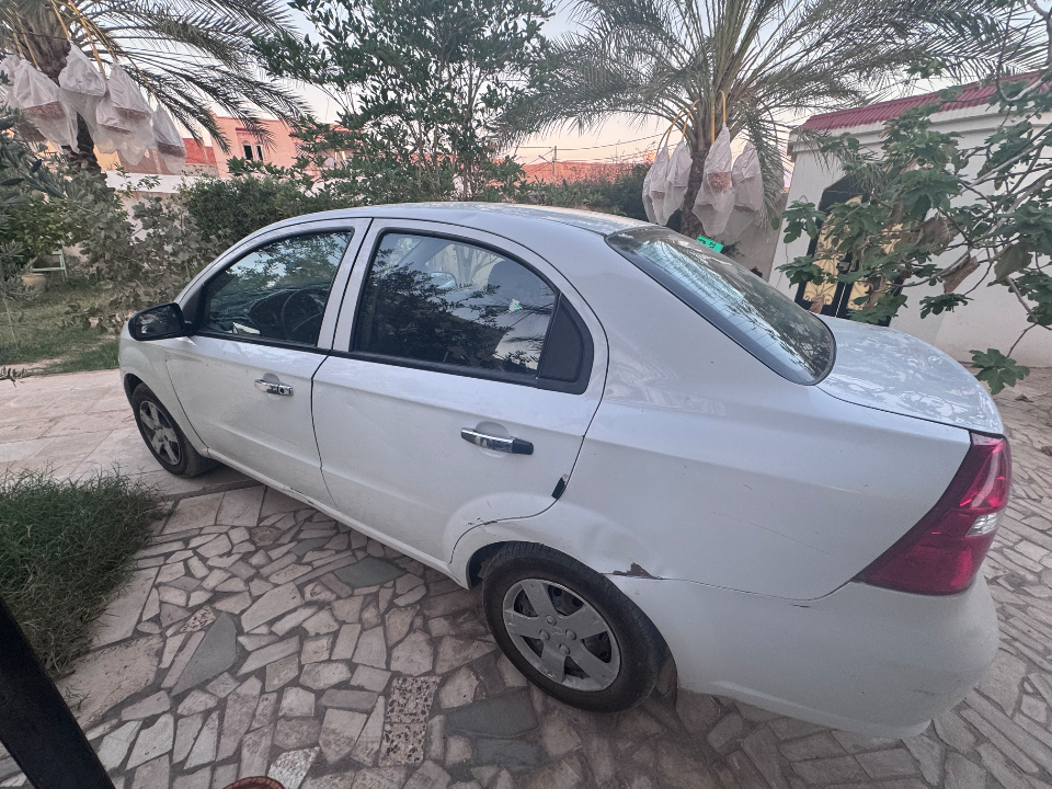Chevrolet AVEO - Photo 2