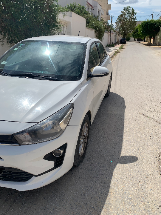 Kia RIO - Photo 3