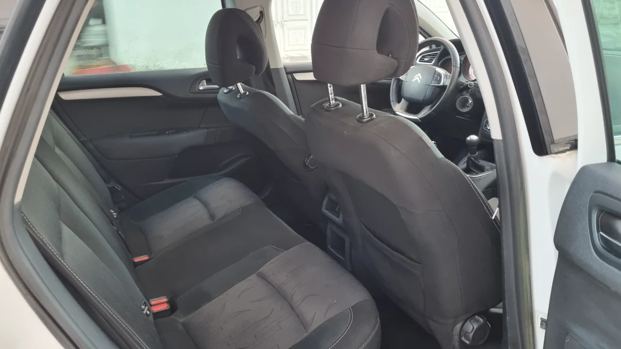 Citroen C4 - Photo 6