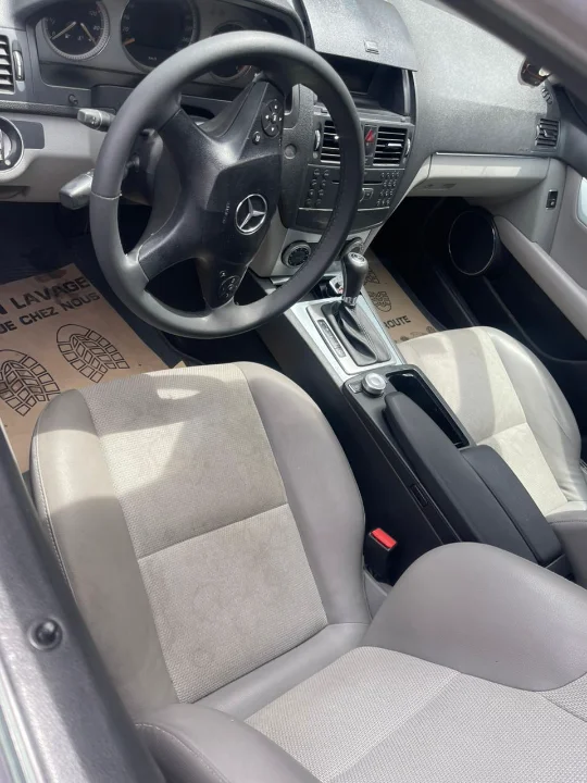 Mercedes 200 - Photo 3