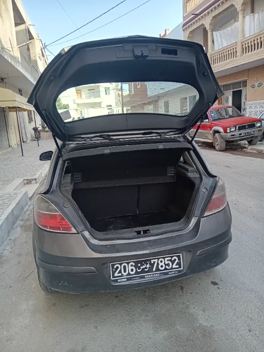 Opel Astra - Photo 9