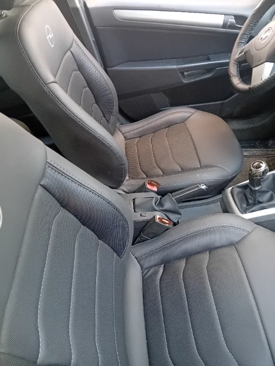 Opel Astra - Photo 8