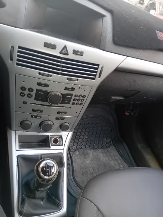 Opel Astra - Photo 4