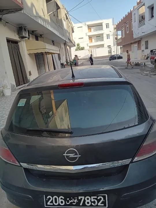 Opel Astra - Photo 2