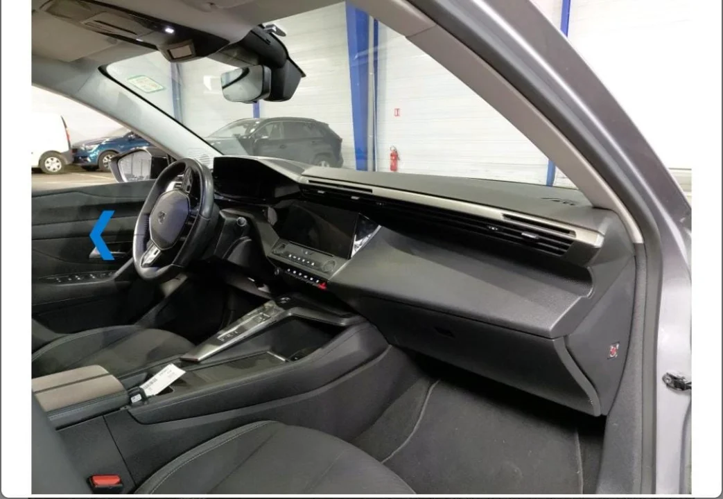 Peugeot 308 - Photo 2