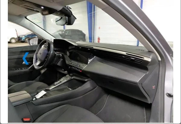 Peugeot 308 - Photo 2