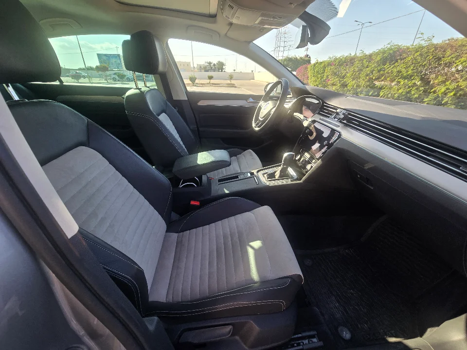 Volkswagen Passat - Photo 5