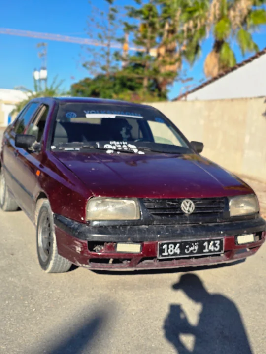 Volkswagen Vento - Photo 3